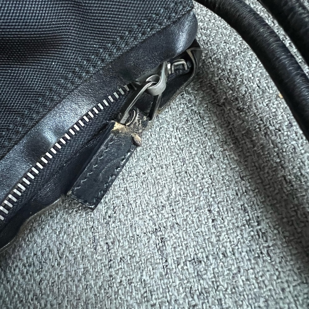 Gucci vintage nylons and leather black shoulder bag - Picture 14 of 16